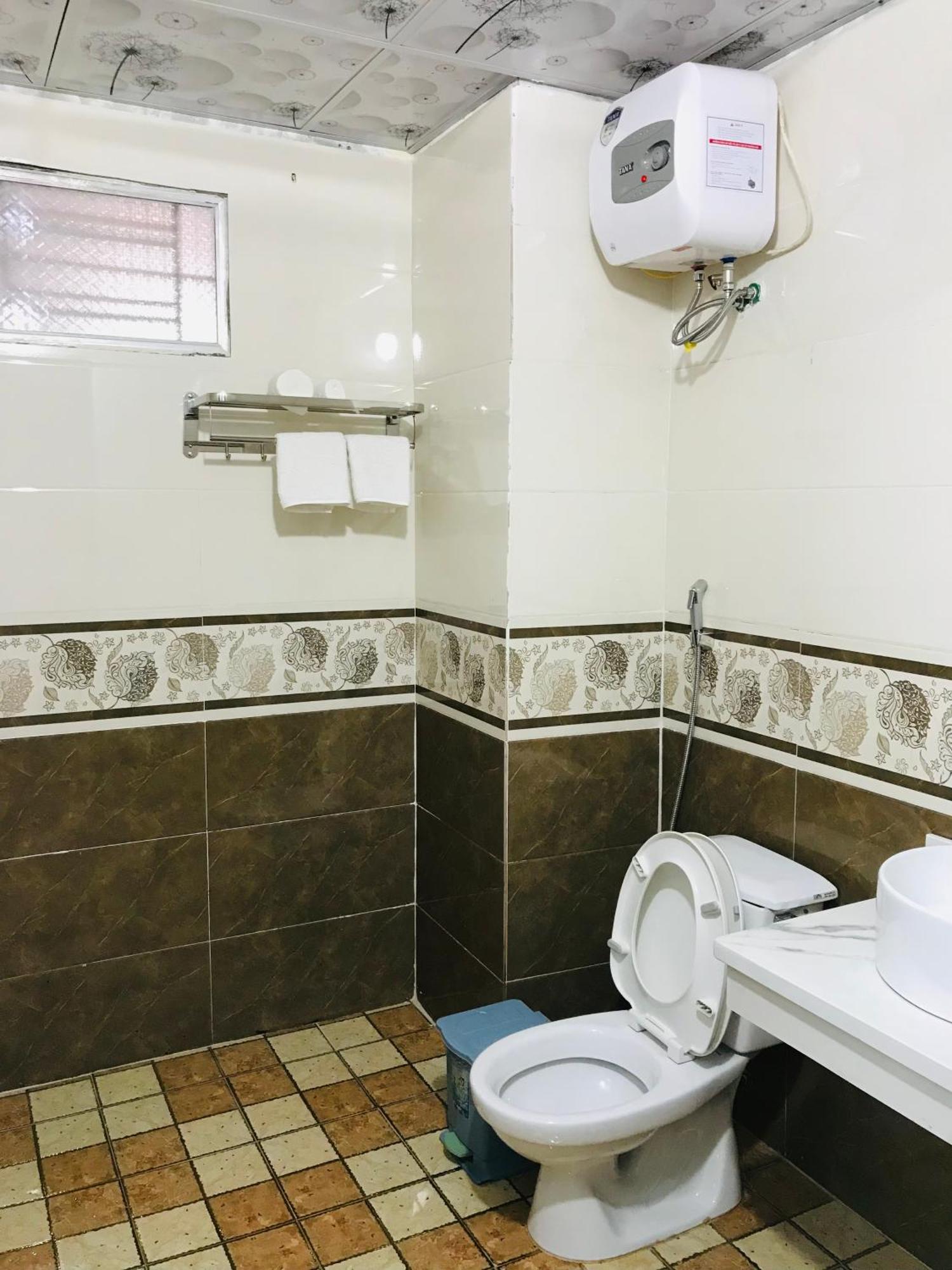 Anh Anh Hotel Bac Ha  Eksteriør bilde
